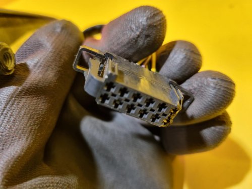 LEVÉ ZRCÁTKO ŠKODA OCTAVIA I , ČERNÉ, DLOUHÉ , ELEKTRICKÉ - 17065