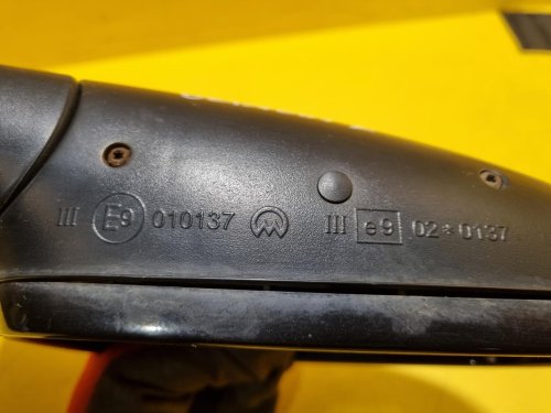 LEVÉ ZRCÁTKO ŠKODA OCTAVIA I , ČERNÉ, DLOUHÉ , ELEKTRICKÉ - 17065