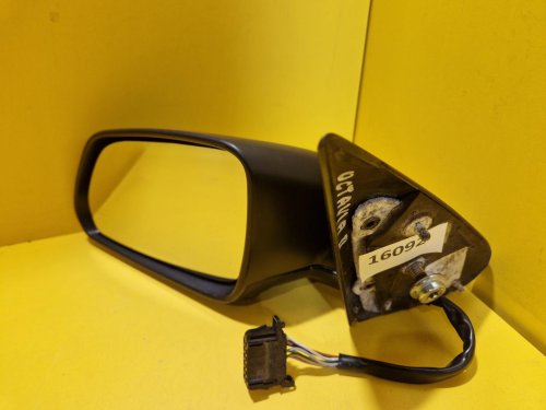 LEVÉ ZRCÁTKO ŠKODA OCTAVIA II , ČERNÉ NELAKOVANÉ, DLOUHÉ , ELEKTRICKÉ - 16092