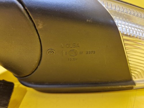 LEVÉ ZRCÁTKO ŠKODA OCTAVIA II , ČERNÉ NELAKOVANÉ, DLOUHÉ , ELEKTRICKÉ - 16092