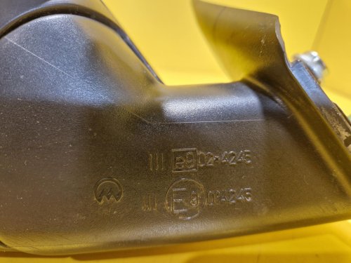 LEVÉ ZRCÁTKO ŠKODA OCTAVIA II , ČERNÉ NELAKOVANÉ, DLOUHÉ , ELEKTRICKÉ - 16092