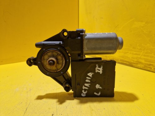 LEVÝ PŘEDNÍ MOTOREK STAHOVAČKY OKNA 1T0959701 S JEDNOTKOU 1K0959793C - ŠKODA OCTAVIA II / VW TOURAN I, PASSAT B6, GOLF V.../ SEAT ALTEA, TOLEDO... - 20344