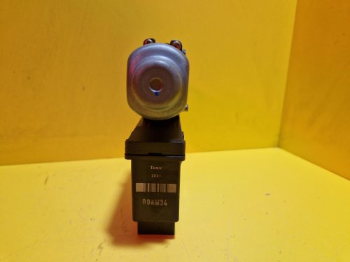 LEVÝ PŘEDNÍ MOTOREK STAHOVAČKY OKNA 6Q1959801 - ŠKODA FABIA I, FABIA II, ROOMSTER / VW POLO IV / SEAT IBIZA III, CORDOBA II - 15936