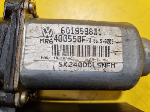 LEVÝ PŘEDNÍ MOTOREK STAHOVAČKY OKNA 6Q1959801A - ŠKODA FABIA I, FABIA II, ROOMSTER / VW POLO IV / SEAT IBIZA III, CORDOBA II - 17750