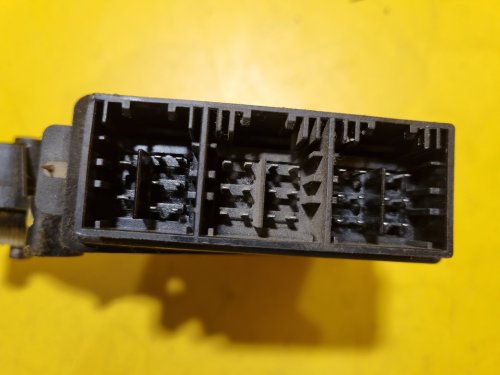 LEVÝ PŘEDNÍ MOTOREK STAHOVAČKY OKNA 6Q1959801A - ŠKODA FABIA I, FABIA II, ROOMSTER / VW POLO IV / SEAT IBIZA III, CORDOBA II - 17750