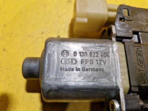 LEVÝ ZADNÍ MOTOREK STAHOVAČKY OKNA 0130822404 FORD FIESTA VI MK6 - 19769