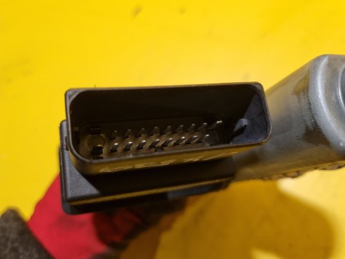 LEVÝ ZADNÍ MOTOREK STAHOVAČKY OKNA 1K0959703J - ŠKODA OCTAVIA II / VW TOURAN, GOLF V... / SEAT ALTEA, TOLEDO III... - 17539