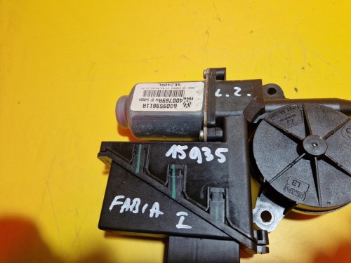 LEVÝ ZADNÍ MOTOREK STAHOVAČKY OKNA 6Q0959811A ŠKODA FABIA I, FABIA II, ROOMSTER / VW POLO IV / SEAT IBIZA III, CORDOBA II - 15648