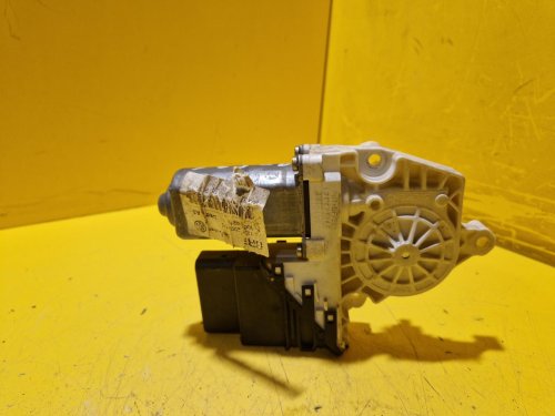 LEVÝ ZADNÍ MOTOREK STAHOVAČKY OKNA 996645100 - ŠKODA OCTAVIA II / VW TOURAN, GOLF V... / SEAT ALTEA, TOLEDO III... - 20536