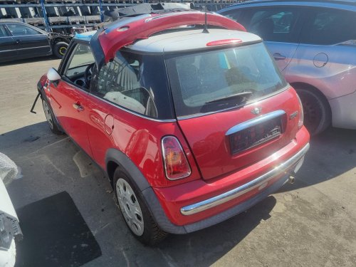 Mini Cooper RC31 1.6 ( W10B16A ) 85kW r.2003 červená na náhradní díly