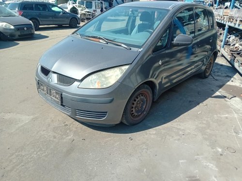 Mitsubishi Colt 1.1 ( 134910 ) 55kW r.2005 šedá na náhradní díly
