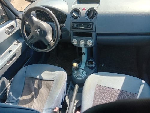 Mitsubishi Colt 1.1 ( 134910 ) 55kW r.2005 šedá na náhradní díly