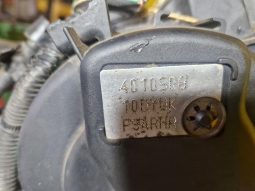 MOTOR RHR - 2.0 HDI , 100kW - CITROEN C4,C5,JUMPY.../ PEUGEOT 307,308,407,607.../ FIAT SCUDO, ULYSSE / LANCIA PHEDRA - 18485