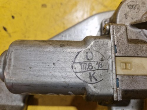 MOTOREK ZADNÍHO STĚRAČE - WB2212V - SUZUKI SWIFT III - 19678