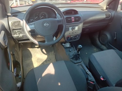 Opel Corsa C 1.2 16V ( Z12XEP ) 59kW r.2006 červená Z547 na náhradní díly