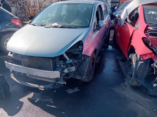 Opel Corsa D 1.0 12V ( Z10XEP ) 40kW r.2007 modrá na náhradní díly