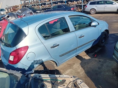 Opel Corsa D 1.0 12V ( Z10XEP ) 40kW r.2007 modrá na náhradní díly