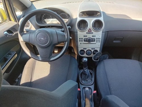 Opel Corsa D 1.2 ( Z12XEP ) 59kW r.2006 žlutá Z30E na náhradní díly