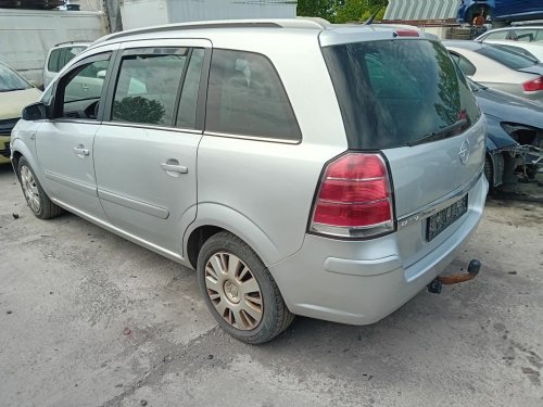 Opel Zafira B 2.2 16V ( Z22YH ) 110kW r.2007 stříbrná Z157 na náhradní díly