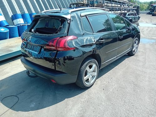 Peugeot 2008 Facelift 1.2 ( HM01 ) 60kW r.2018 černá na náhradní díly