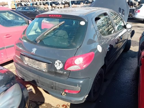 Peugeot 206+ 1.4 ( KFT ) 54kW r.2011 šedá na náhradní díly