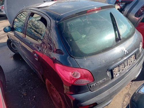 Peugeot 206+ 1.4 ( KFT ) 54kW r.2011 šedá na náhradní díly