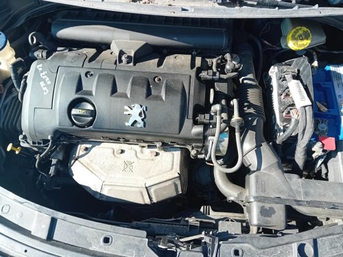 Peugeot 207 1.4 ( 8FS ) 70kW r.2007 černá na náhradní díly