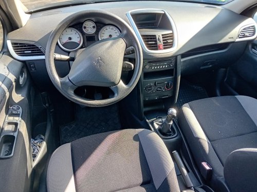 Peugeot 207 1.4 ( 8FS ) 70kW r.2007 černá na náhradní díly