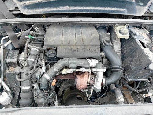 Peugeot 308 1.6 HDI ( 9HX ) 66kW r.2008 šedá na náhradní díly