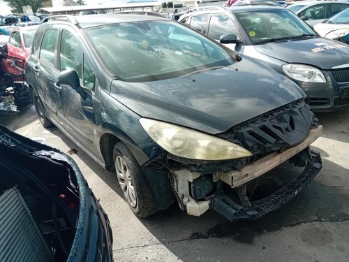 Peugeot 308 1.6 HDI ( 9HX ) 66kW r.2008 šedá na náhradní díly