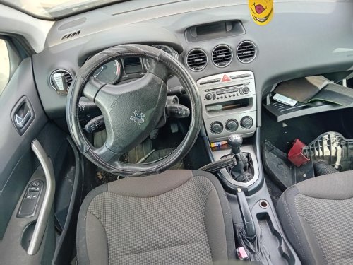Peugeot 308 1.6 HDI ( 9HX ) 66kW r.2008 šedá na náhradní díly