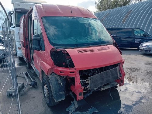 Peugeot Boxer 2.2 HDI ( 4H03 ) 110kW r.2013 červená na náhradní díly