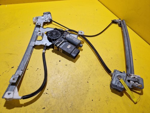 PRAVÁ PŘEDNÍ STAHOVAČKA OKNA S MOTORKEM 101448200 - ŠKODA OCTAVIA I - 18496