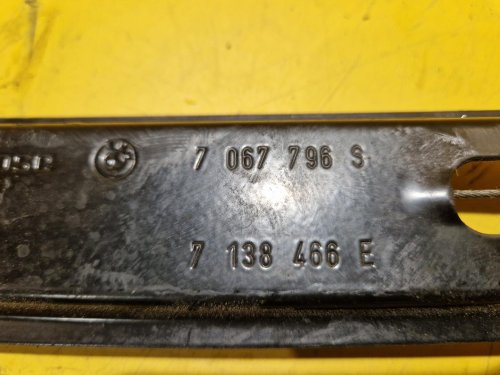 PRAVÁ PŘEDNÍ STAHOVAČKA OKNA S MOTORKEM 996625101 - BMW 1 E87 (2003-2011) - 18603