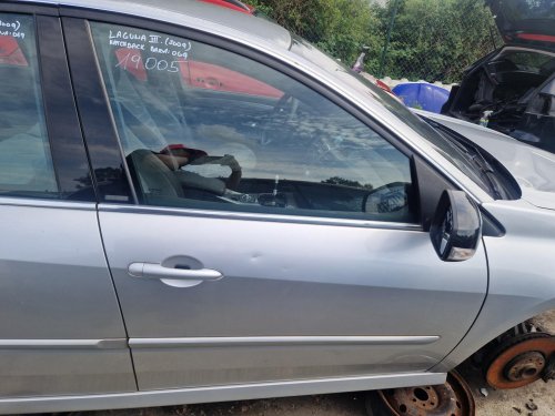 PRAVÉ PŘEDNÍ DVEŘE RENAULT LAGUNA III, STŘÍBRNÁ 069 - 19005