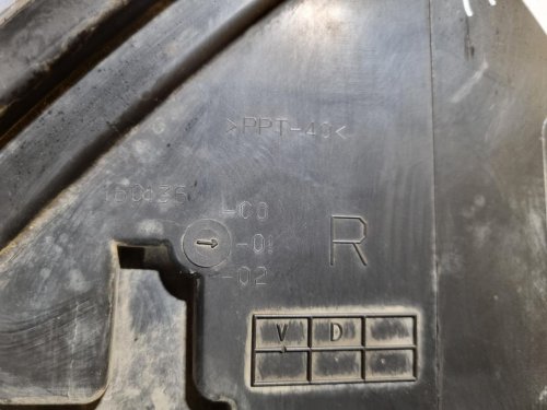 PRAVÉ PŘEDNÍ BI-XENON SVĚTLO AUDI A6 C6 - 18781