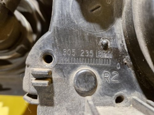 PRAVÉ PŘEDNÍ SVĚTLO BMW 3, E46 - 20965