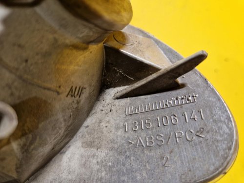 PRAVÉ PŘEDNÍ SVĚTLO BMW 3, E46 - 20965