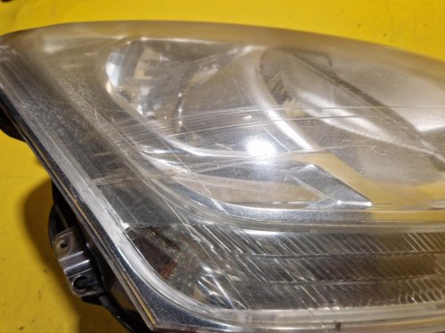 PRAVÉ PŘEDNÍ SVĚTLO CITROEN BERLINGO II / PEUGEOT PARTNER II - 20672