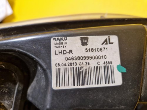 PRAVÉ PŘEDNÍ SVĚTLO FIAT DOBLO II (263) / OPEL COMBO D - 18967