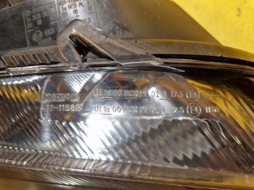 PRAVÉ PŘEDNÍ SVĚTLO FORD FOCUS C-MAX (DM2) - 19376