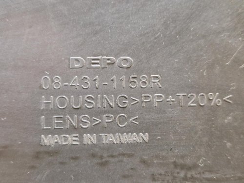 PRAVÉ PŘEDNÍ SVĚTLO FORD FOCUS C-MAX (DM2) - 19376