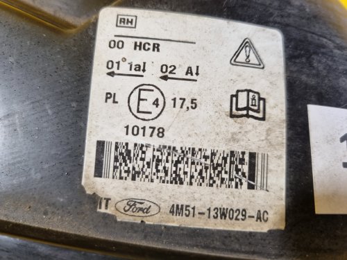 PRAVÉ PŘEDNÍ SVĚTLO FORD FOCUS II CHROM - 17813