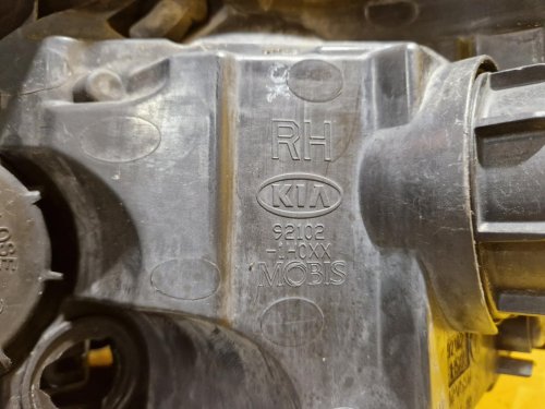 PRAVÉ PŘEDNÍ SVĚTLO KIA CEED I (ED), PRO CEED I (ED) - 20946