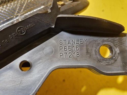 PRAVÉ PŘEDNÍ SVĚTLO MAZDA 2 II (DE, DH) - 19078