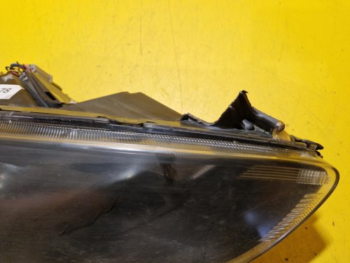 PRAVÉ PŘEDNÍ SVĚTLO MAZDA 2 II (DE, DH) - 19078