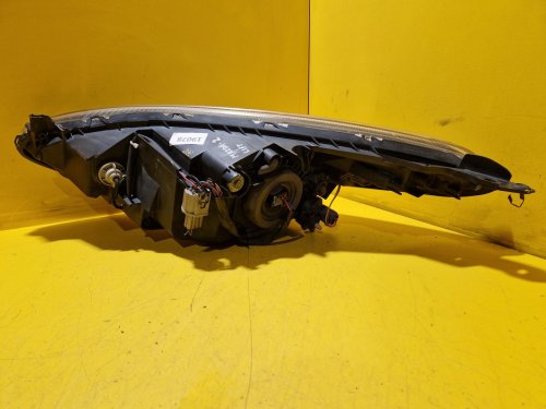 PRAVÉ PŘEDNÍ SVĚTLO MAZDA 2 II (DE, DH) - 19078