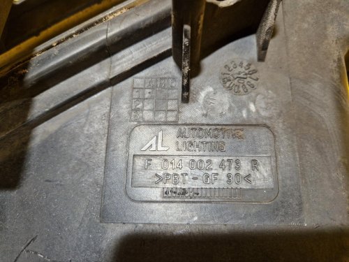 PRAVÉ PŘEDNÍ SVĚTLO MAZDA 6 (GG, GY)  - 19897