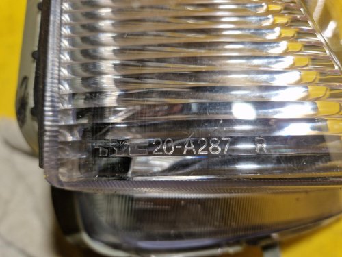 PRAVÉ PŘEDNÍ SVĚTLO OPEL AGILA A / SUZUKI WAGON R+ - 20553