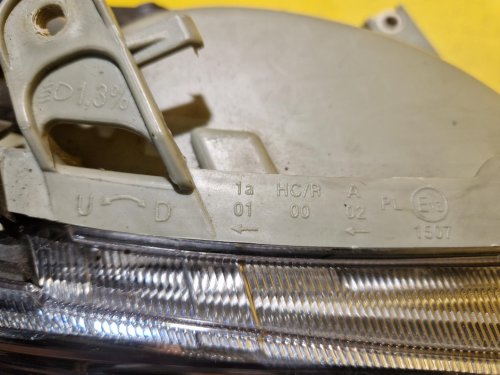 PRAVÉ PŘEDNÍ SVĚTLO OPEL AGILA A / SUZUKI WAGON R+ - 20553